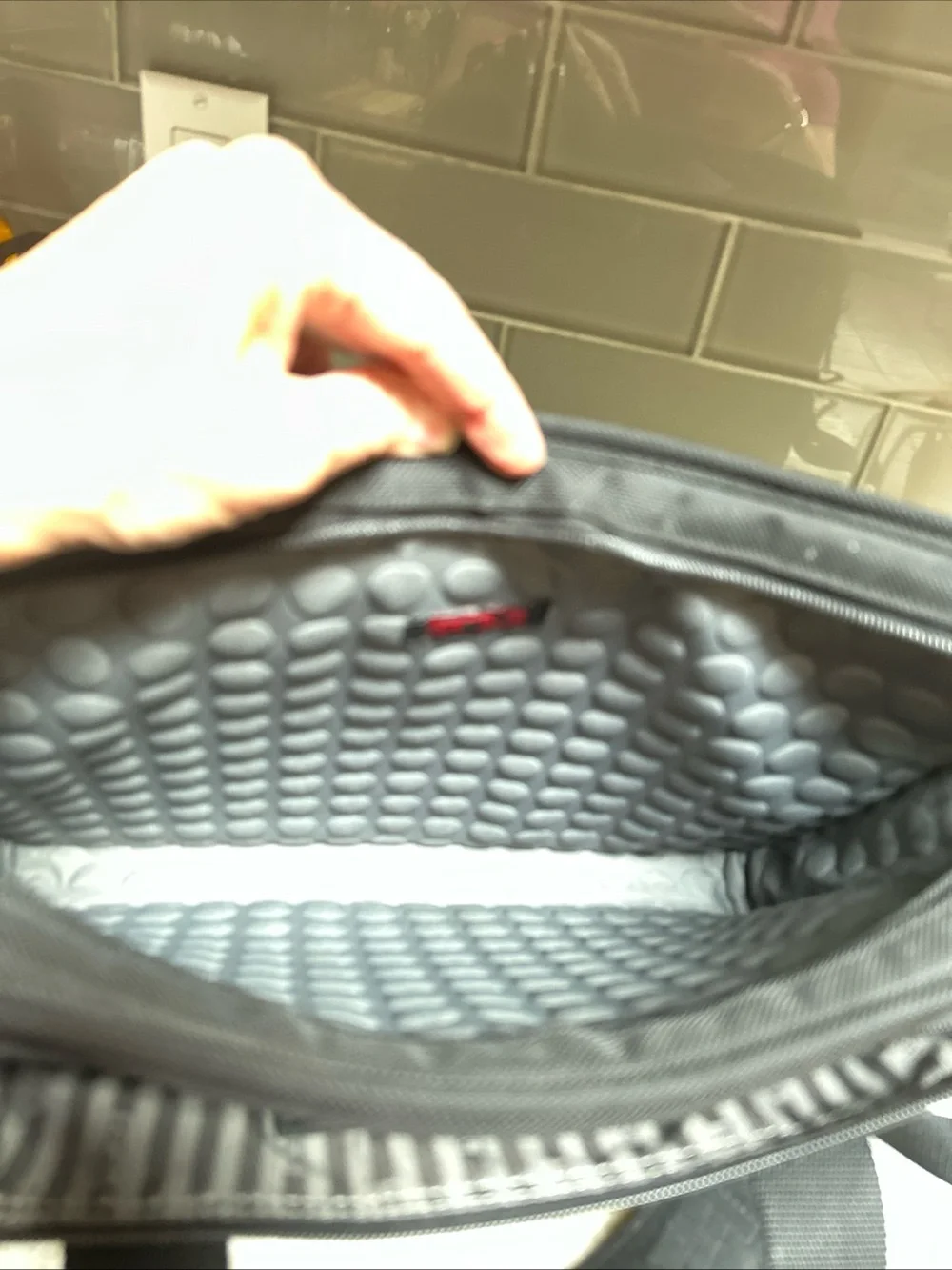 TUMI Laptop Briefcase 16”Slim Black Ballistic Nylon Messenger Bag PaddedPockets.